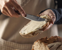 Nem manteiga, nem geleia: o melhor acompanhamento para passar no pão e na torrada no café da manhã