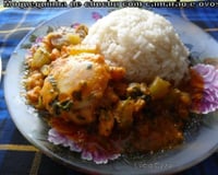 Moquequinha de chuchu com camarão e ovos