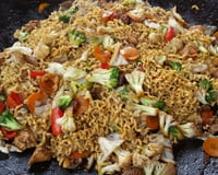 Yakissoba de frango e carne