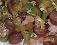 Macarrão com abobrinha e calabresa