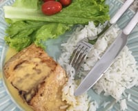 Salmão ao molho de maracujá