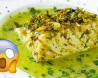 Filé de peixe com molho de manjericão é o prato sofisticado e descomplicado que você vai querer fazer hoje no jantar