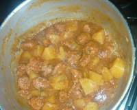 Ensopado de linguiça com batata