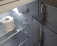 O que significa colocar um rolo de papel higiênico na geladeira? Truque caseiro tem resultados surpreendentes