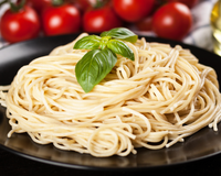 Os melhores chefs concordam: 3 ingredientes simples fazem toda a diferença no macarrão, e o TudoGostoso revela quais são