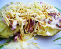 Batata recheada assada no microondas