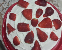 Bolo de morango com chantilly