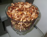 Castanha de caju caramelada