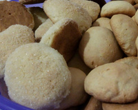 Biscoitos de farinha de trigo assados