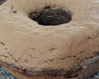 Bolo de chocolate com castanhas