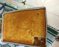 Bolo de milho com coco e leite condensado