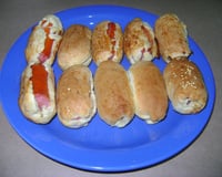 Enroladinho de salsicha assado fácil