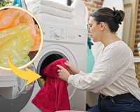 Por que as pessoas estão colocando sacolas de plástico na máquina de lavar?