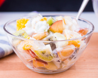Salada de frutas com creme de limão