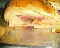 Pão recheado com presunto