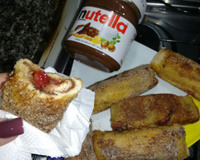 Enroladinho de Nutella com morango
