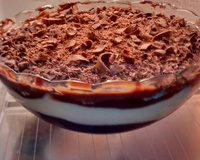 Ovo de páscoa na travessa