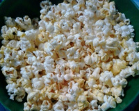 Pipoca com manteiga (semelhante a dos cinemas)