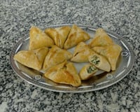 Esfiha de ricota com espinafre