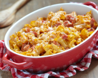 Macarrão ao forno com bacon e mussarela