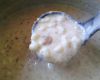 Canjica com amendoim