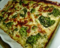 Peito de frango gratinado com brócolis