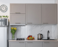 Adeus armários de cozinha: aposte nessa tendência barata, funcional e que vai dar mais amplitude para o cômodo