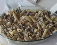 Penne com filé mignon