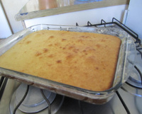 Bolo gelado de fubá cremoso