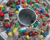 Torta de brigadeiro, sorvete e bis