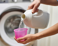 Fernanda Garcia, professora de química: "Isso é uma das piores coisas que você pode fazer (com água sanitária) na sua casa"