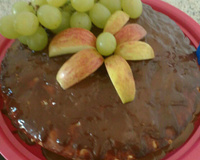 Bolo de banana com cobertura de chocolate