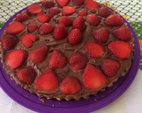 Torta de morango com mousse de chocolate
