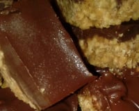 Pé de moleque de leite condensado