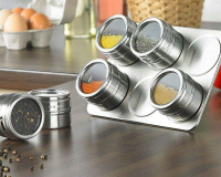 Ideias para organizar temperos nas prateleiras e armários