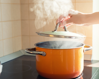 Cooktop em alta! 3 modelos por menos de R$ 600 que vale a pena ter em casa