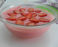 Mousse de morango fácil e delicioso