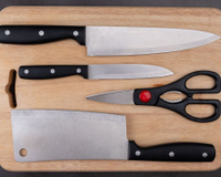 Como amolar facas e tesouras de cozinha em casa da melhora forma? Saiba escolher o método certo!