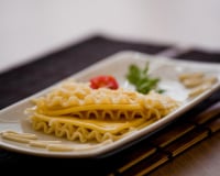 Lasanha de queijo e molho branco (simplesmente deliciosa)