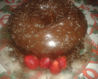 Bolo úmido de chocolate