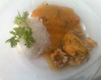 Moqueca de peixe ao molho de camarão