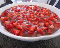 Brigadeiro bicolor com morangos