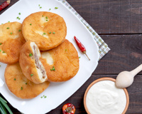 1 xícara de kefir e 1 xícara de carne moída: ainda não inventei um petisco melhor, fica saboroso, nutritivo e pronto em 25 minutos