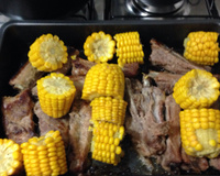 Costelinha de porco com milho