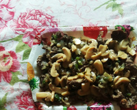 File de peixe ao molho de champignons