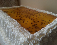 Bolo delicioso de mousse de maracujá