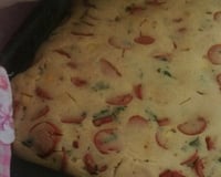 Torta de liquidificador com recheio de salsicha