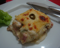 Lasanha de pão e molho branco