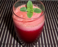 Suco de laranja, beterraba e gengibre