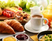 Sou nutricionista e garanto: você deve tomar o café da manhã antes desse horário se quiser ter um coração mais saudável